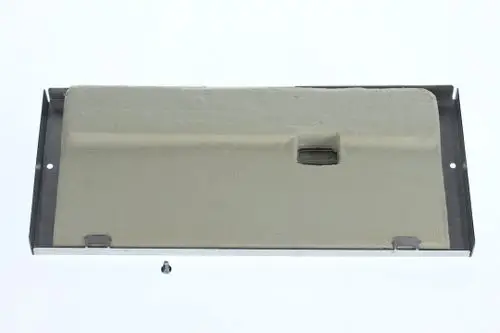 BOSCH Vorderwand mit glatter Oberfläche, montiert auf einem Metallrahmen. Sichtbare Befestigungslöcher und eine offene Stelle in der Mitte.